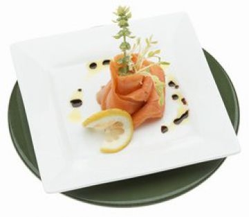 Carpaccio de bar à la mangue Carpaccio de bar à la mangue