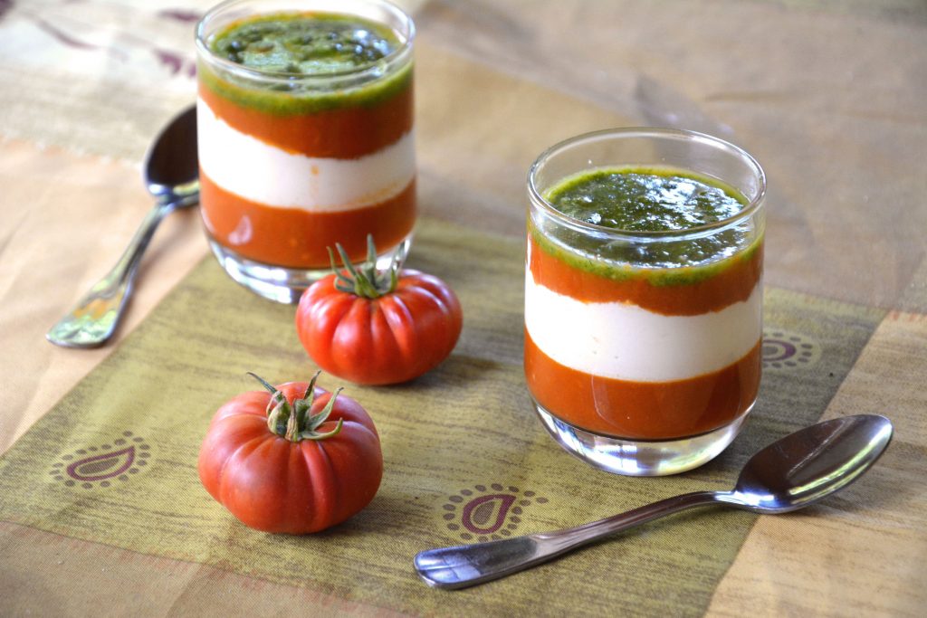 Tomate Mozza revisitée (en verrine) Tomate Mozza revisitée (en verrine)