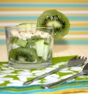 Salade acidulée au crabe, kiwi et avocat Salade acidulée au crabe, kiwi et avocat