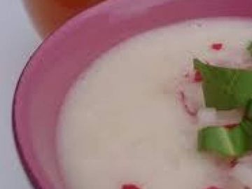Soupe froide aux radis roses Soupe froide aux radis roses