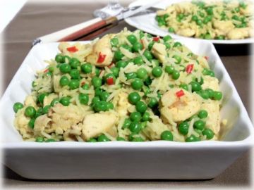 Curry de poulet au lait de coco et petit pois