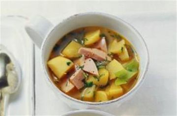 Soupe paysanne aux panais et aux saucisses Soupe paysanne aux panais et aux saucisses