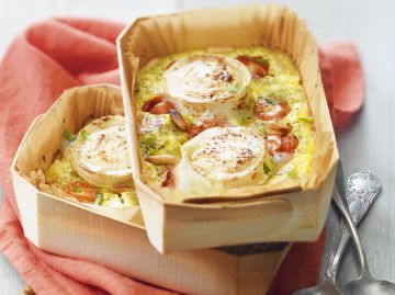 Clafoutis aux tomates cerises, pesto et bûche de chevre Clafoutis aux tomates cerises, pesto et bûche de chevre
