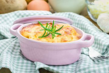 Mini cocottes de saumon gratiné aux épinards Mini cocottes de saumon gratiné aux épinards