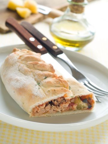 Calzone au thon à la ratatouille Calzone au thon à la ratatouille