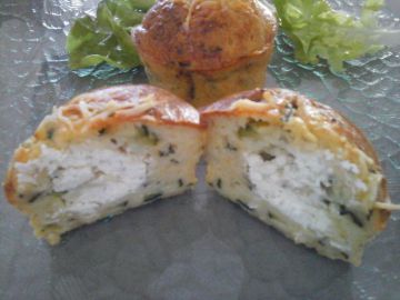 Petits cakes à la courgette et son coeur de chèvre Petits cakes à la courgette et son coeur de chèvre