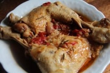 Cuisses de poulet aux tomates et à la bière Cuisses de poulet aux tomates et à la bière
