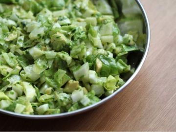Salade verte, fenouil et avocat Salade verte, fenouil et avocat