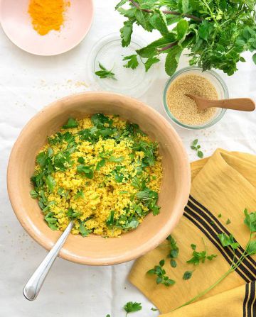 Couscous express au curcuma et aux herbes Couscous express au curcuma et aux herbes