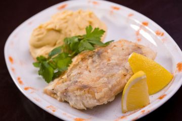 Cabillaud poêlé au céleri rave et pommes de terre Cabillaud poêlé au céleri rave et pommes de terre
