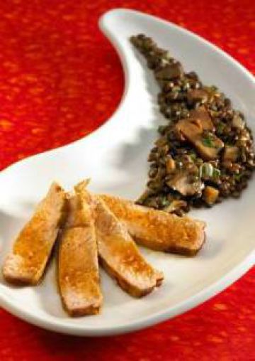 Mignon de veau, lentilles aux cèpes et crème persillée Mignon de veau, lentilles aux cèpes et crème persillée