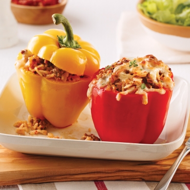 Poivrons farcis au boeuf, yogourt et tomates séchées Poivrons farcis au boeuf, yogourt et tomates séchées