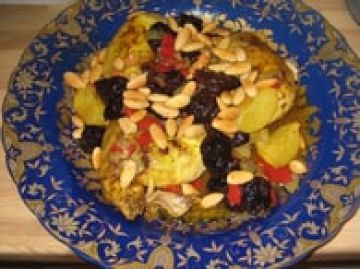 Tajine de poulet pruneaux-amandes Tajine de poulet pruneaux-amandes