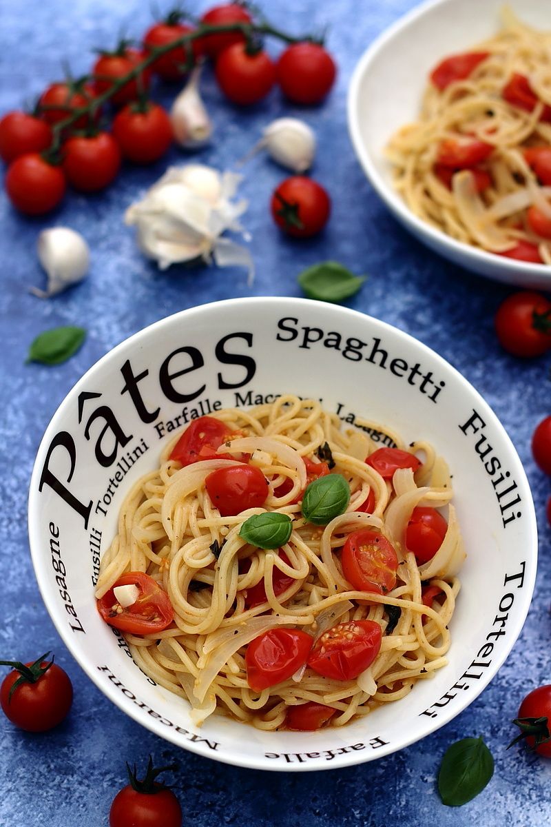 One pot pasta {tomate cerise, basilic, ail, oignon} One pot pasta {tomate cerise, basilic, ail, oignon}