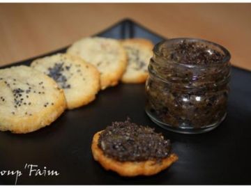 Tapenade et sablés parmesan ... Tapenade et sablés parmesan ...