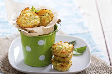 Mini muffins de polenta aux courgettes