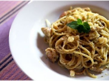 Spaghetti au poulet et au pesto Spaghetti au poulet et au pesto
