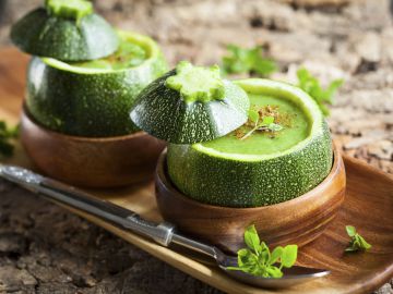 Soupe de courgettes à la feta et menthe maison