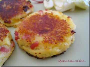 Galettes de pommes de terre au coeur coulant de cantal Galettes de pommes de terre au coeur coulant de cantal