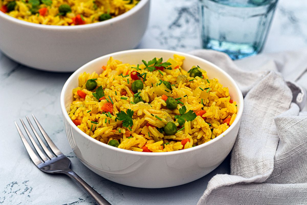 Riz au curry et petits légumes Riz au curry et petits légumes
