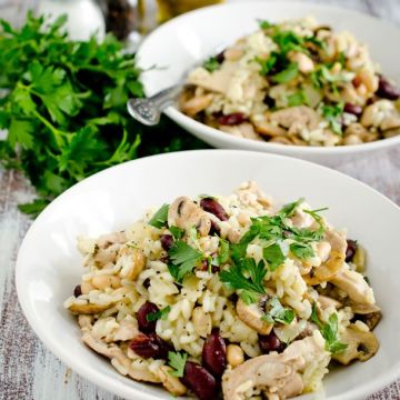 Salade de riz au poulet et haricots rouges Salade de riz au poulet et haricots rouges