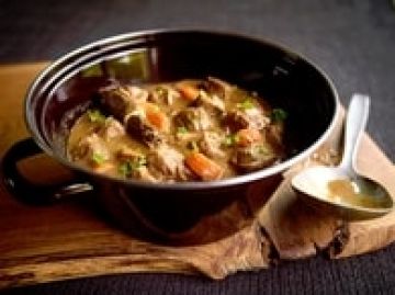Cocotte d’agneau à la bière brune et aux spéculoos Cocotte d’agneau à la bière brune et aux spéculoos