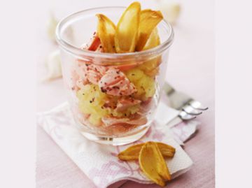 Verrines de Parmentier de saumon, purée et chips d’ail Verrines de Parmentier de saumon, purée et chips d’ail