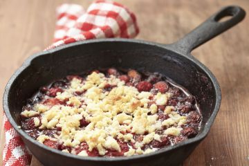 Crumble aux framboises à la poêle Crumble aux framboises à la poêle