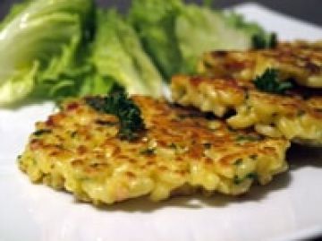 Galettes de coquillettes aux lardons Galettes de coquillettes aux lardons
