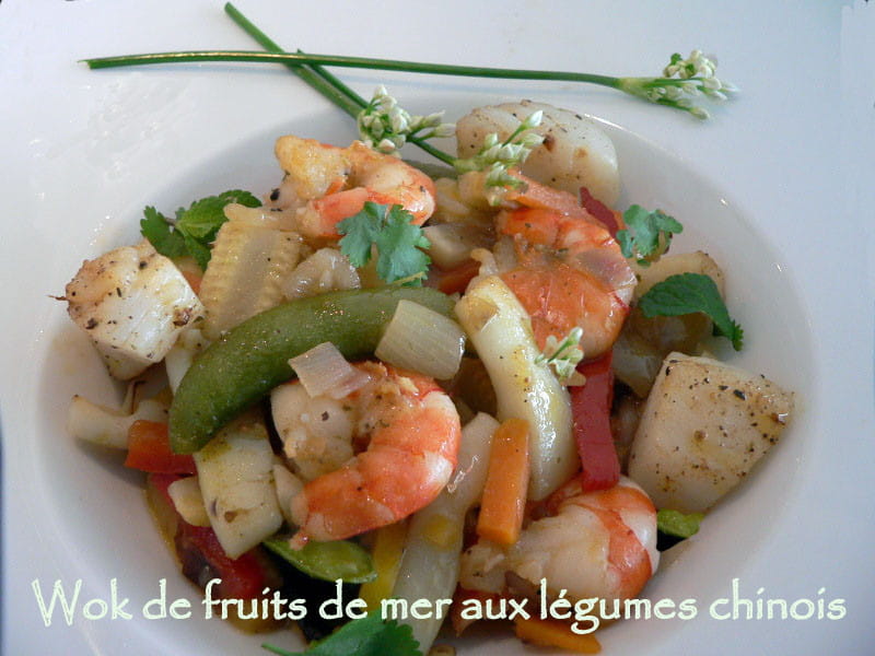 Wok de fruits de mer aux légumes chinois Wok de fruits de mer aux légumes chinois