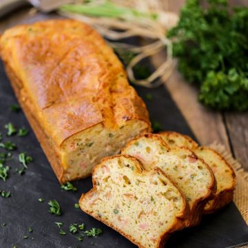Cake au thon et à la courgette Cake au thon et à la courgette