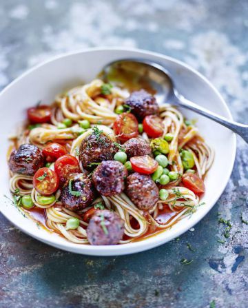 Spaghettis aux merguez et à la tomate Spaghettis aux merguez et à la tomate