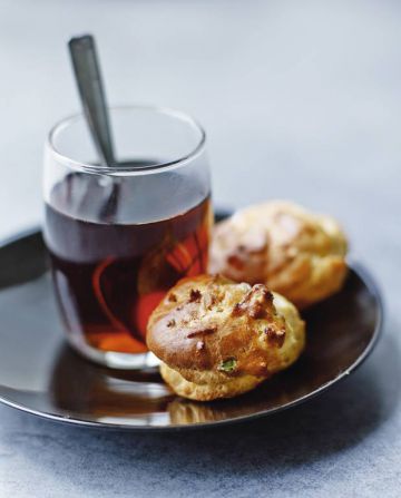 Mini-gougères au gorgonzola et aux noix Mini-gougères au gorgonzola et aux noix