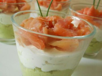 Verrines avocat & saumon fumé Verrines avocat & saumon fumé