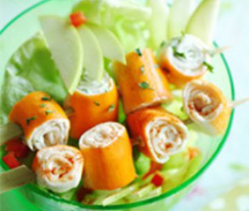 Salade fantaisie de Surimi et ses brochettes fondantes