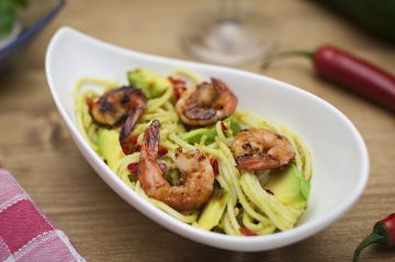 Spaghettis avocat et crevettes Spaghettis avocat et crevettes