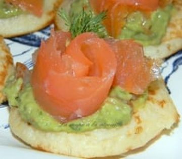 Blinis au saumon et guacamole Blinis au saumon et guacamole