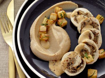 Roulé de volaille aux champignons et purée douce Roulé de volaille aux champignons et purée douce
