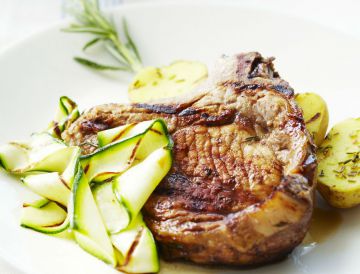 Côtes de porc provençales aux courgettes Côtes de porc provençales aux courgettes