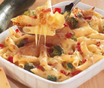 Gratin de pâtes tomates brocolis lardons Gratin de pâtes tomates brocolis lardons