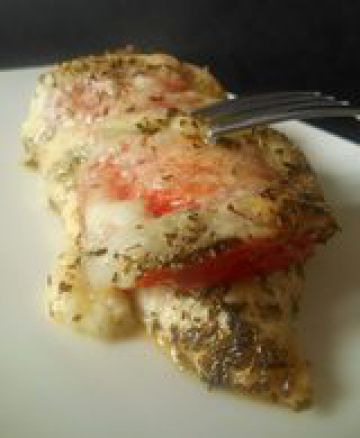Poulet gratiné aux tomates et mozzarella Poulet gratiné aux tomates et mozzarella