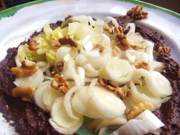 Salade d'endive à la tapenade et aux noix Salade d'endive à la tapenade et aux noix