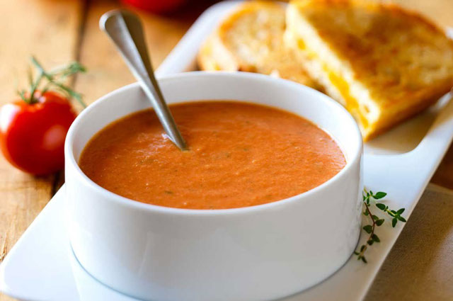 Velouté de tomates à l'italienne au Thermomix Velouté de tomates à l'italienne au Thermomix