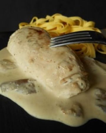 Poulet et sa sauce au Boursin® ails et fines herbes Poulet et sa sauce au Boursin® ails et fines herbes