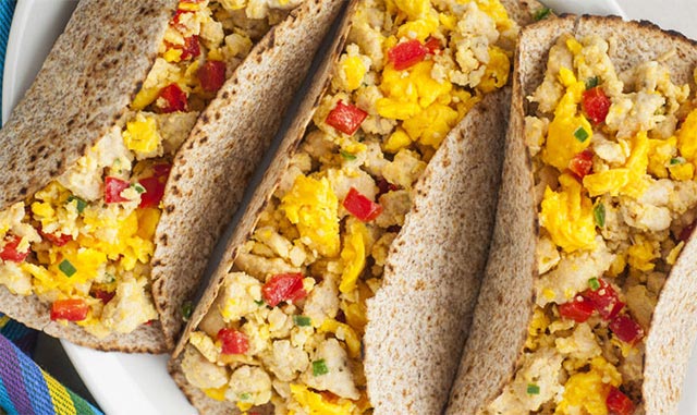 Tacos aux œufs et à la dinde Tacos aux œufs et à la dinde