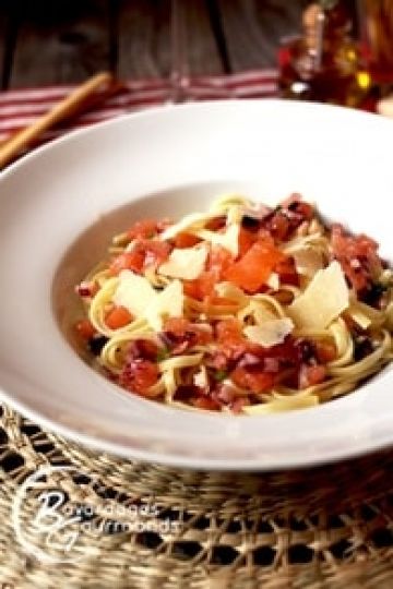 Spaghetti saumon fumé et sauce vierge Spaghetti saumon fumé et sauce vierge