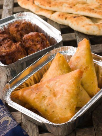 Samoussas au poulet et au curry
