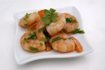 Crevettes marinées à l'huile d'olive et au citron Crevettes marinées à l'huile d'olive et au citron