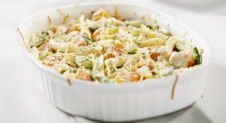 Gratin de pâtes au saumon et aux courgettes Gratin de pâtes au saumon et aux courgettes