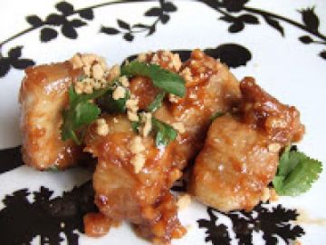 Porc caramélisé aux cacahuètes Porc caramélisé aux cacahuètes